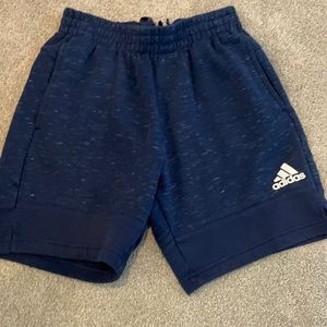 Men’s Adidas shorts small